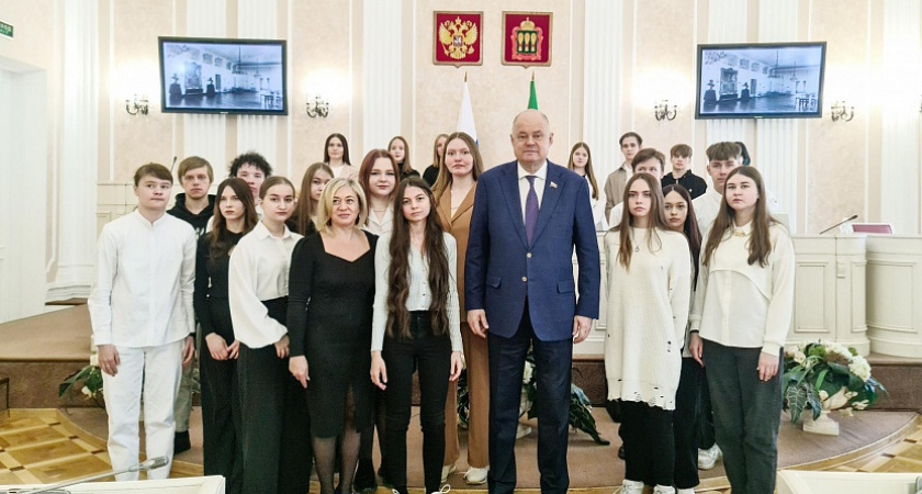 Вадим Супиков дал напутствие будущим юристам в ходе парламентского урока