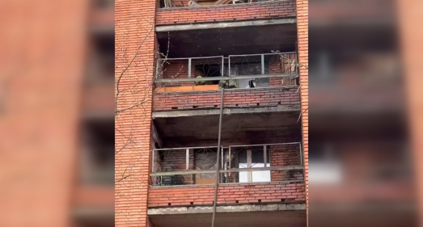 15 человек спасли огнеборцы на пожаре на улице Ульяновской в Пензе