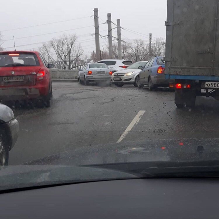 Поворот не туда: в Пензе куча машин столкнулись в ДТП