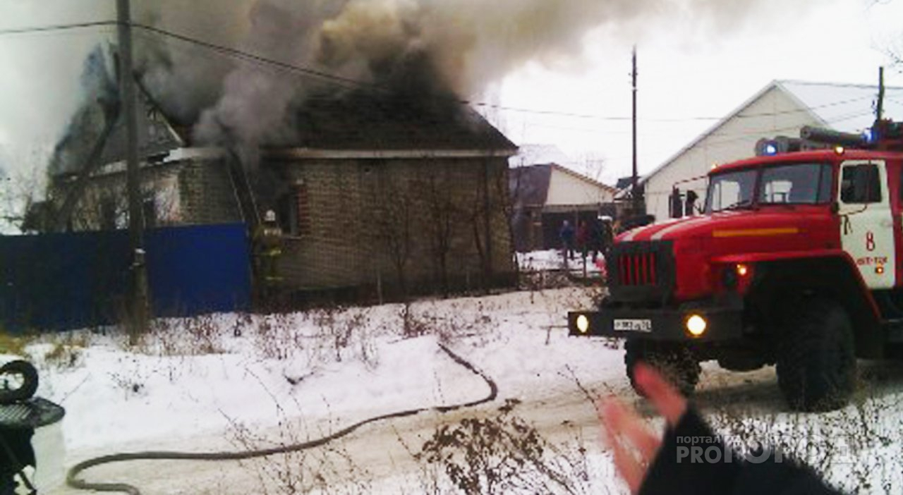«Пожарные прибыли без воды»: пензячка смогла спасти из огня только документы