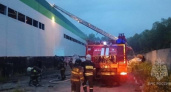 В Пензе на улице Кривозерье 40 пожарных тушили здание