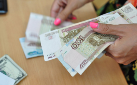 Власти предложили выдать пособия на детей в размере 9 тысяч рублей в октябре