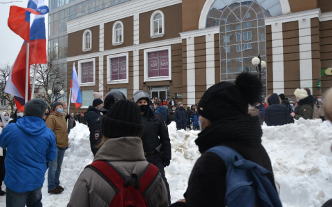 Как прошла акция в Пензе в защиту Навального: фоторепортаж