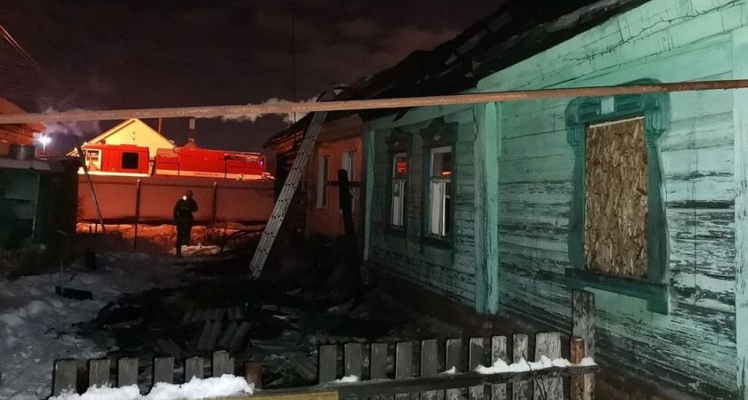 В пензенской Терновке 33 спасателя тушили пожар, есть пострадавшие