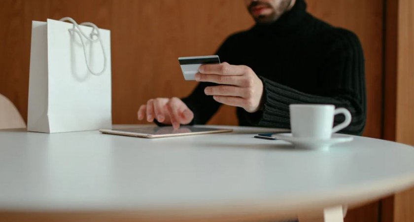 Одежда, гаджеты и косметика: билайн назвал самые популярные онлайн-покупки