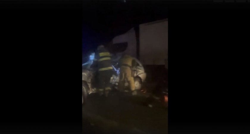 Очевидцы сняли на видео жесткое ДТП под Пензой, в котором погиб мужчина