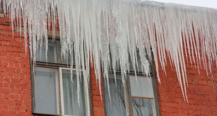 Сосули падают на головы: топ-самых опасных районов Пензы