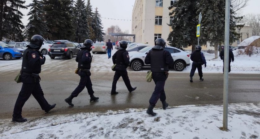 Выяснилось, почему в Пензе оцепили здание администрации Октябрьского района