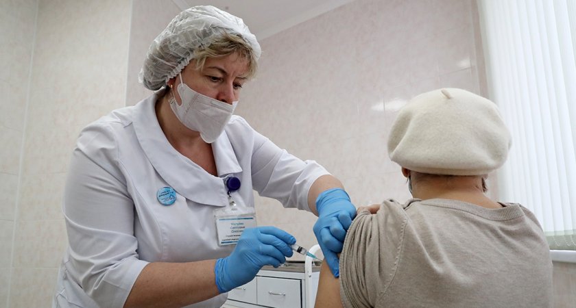 Олег Мельниченко: вакцинация может стать обязательной для жителей старше 60 лет