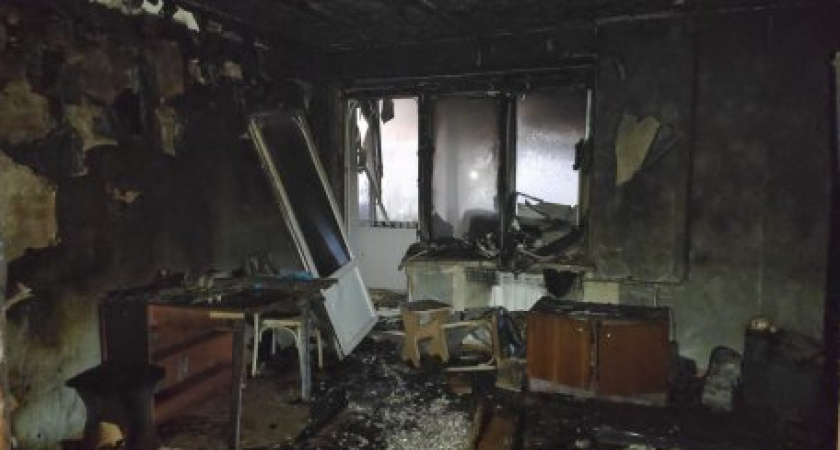 В Пензе мужчину госпитализировали после пожара на улице Аустрина