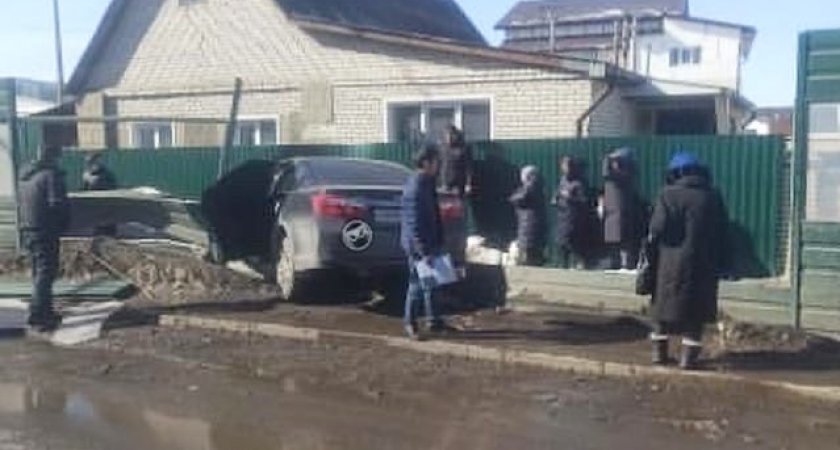 “У водителя голова разбита”: очевидцы рассказали о ДТП на улице Терновского
