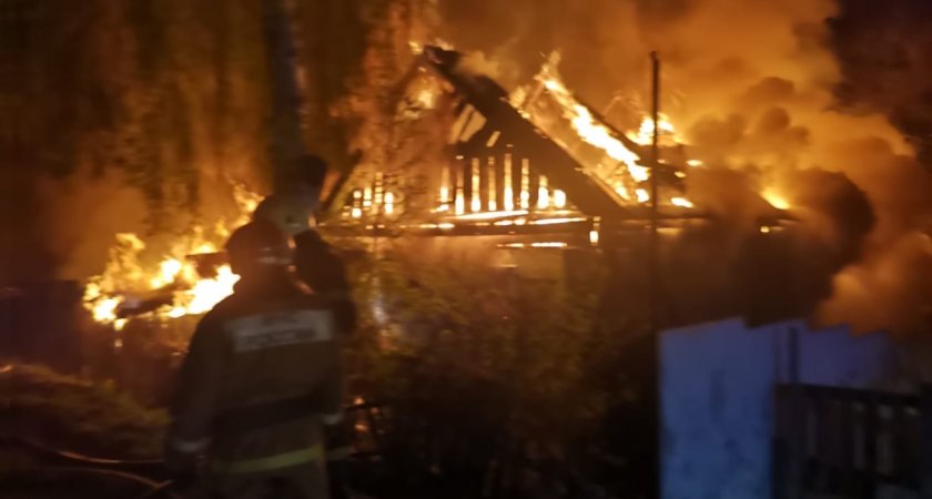 30 человек тушили жуткий ночной пожар в Пензе