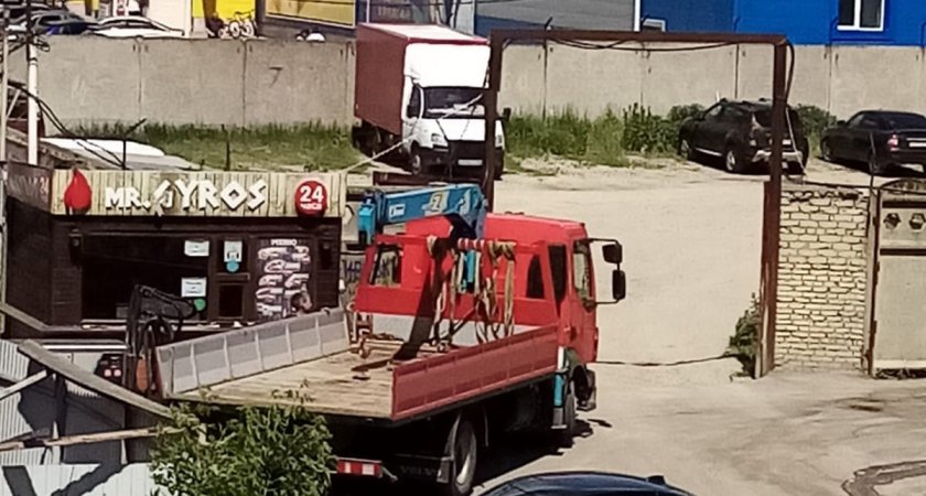 Пензенцам, которые страдают от шума автомойки по ночам, создали новую проблему