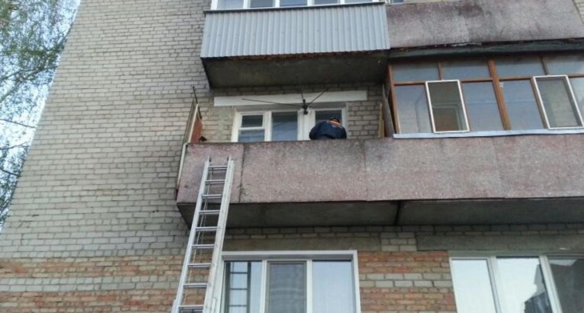 "Сломался замок": в Пензе маленький ребенок оказался один запертым в квартире