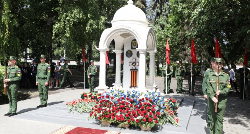 В пензенском сквере "Журавли" открыли новый мемориал