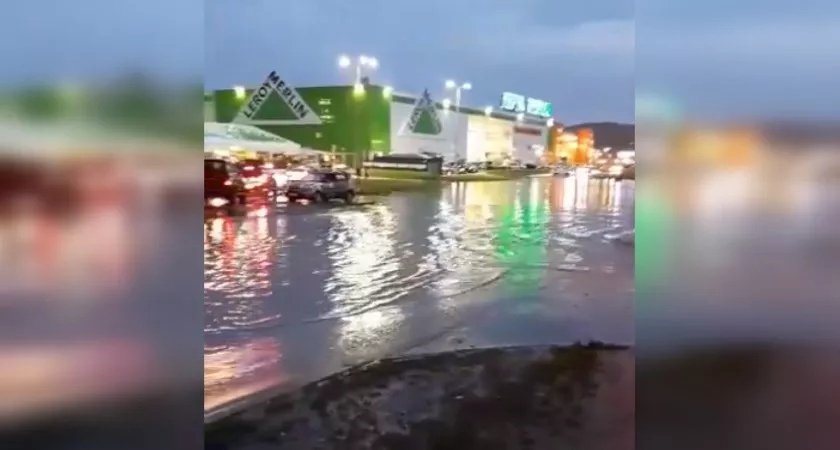 В администрации Пензы рассказали, что ливневки не справляются из-за травы  и мусора