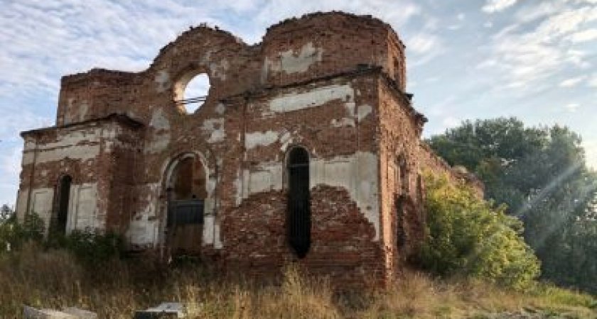Пензенцев приглашают на расчистку руинированного храма в селе Чемодановка