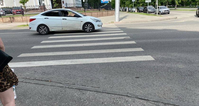 Госавтоинспекторы разыскивают водителя, который сбил пешехода в Пензе