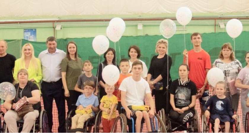 Организованы занятия по теннису для пензенцев с ограниченными возможностями 