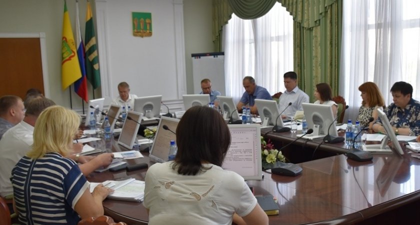 В Пензе Гимназии №1 передали участок для спортивной площадки 