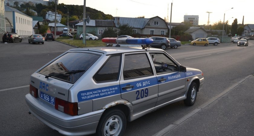 В Кузнецке полицейские нашли наркотики у автолюбителя