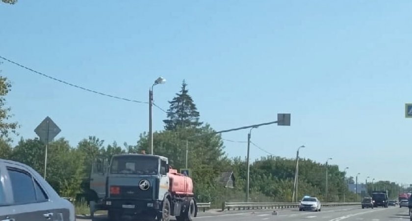 В Пензе на трассе М5 женщина попала под колеса спецтехники