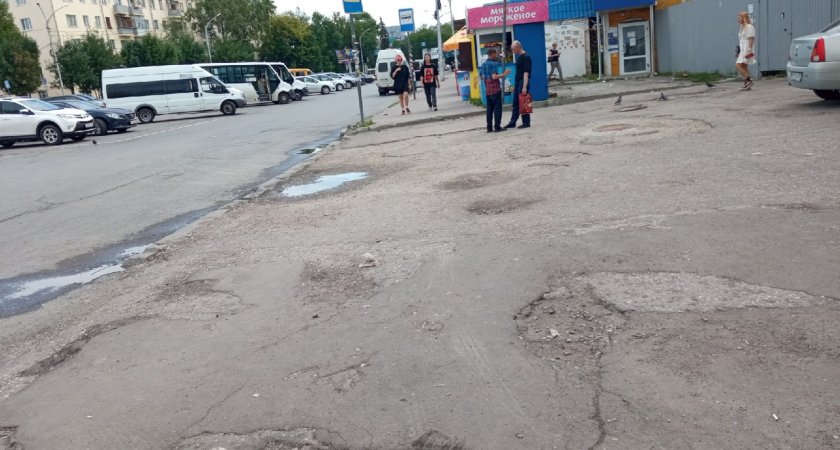 Пензенец пристыдил тротуар на Привокзальной площади