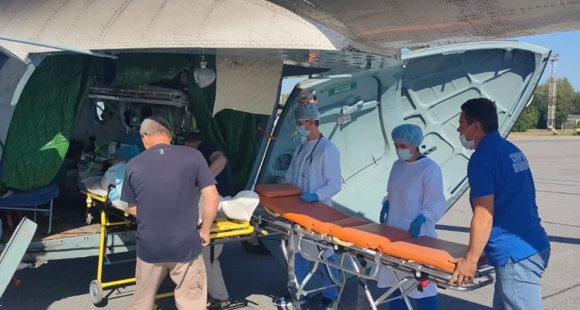 Жительницу Саратова с редкой болезнью доставили на вертолете в Пензу