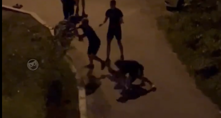 Ночью подростки устроили массовую драку на проспекте Победы 