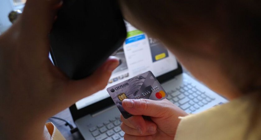 Пензячка оформила 200 тыс. рублей в кредит и перевела мошеннику