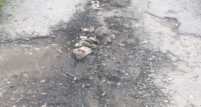 Отказываются ехать даже таксисты: в Пензе пожаловались на разбитую улицу