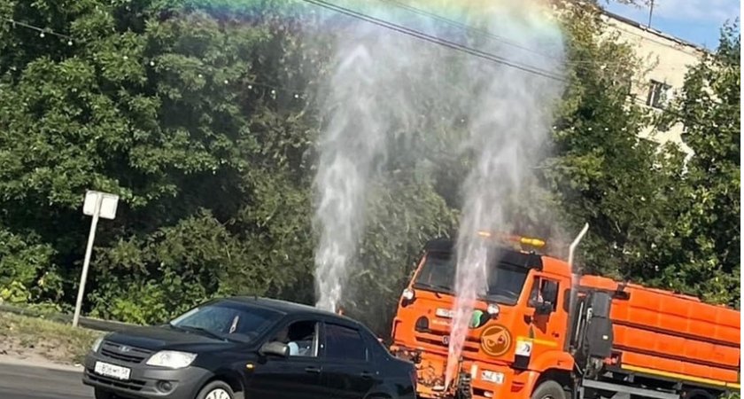 Пензенцы заметили, что по улицам ездит машина, которая увлажняет воздух в жару