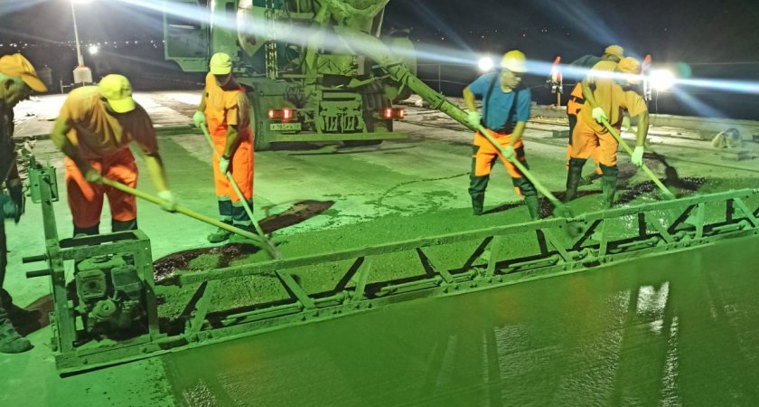 В Пензе на улице 40 лет Победы ремонт дороги идет круглосуточно 