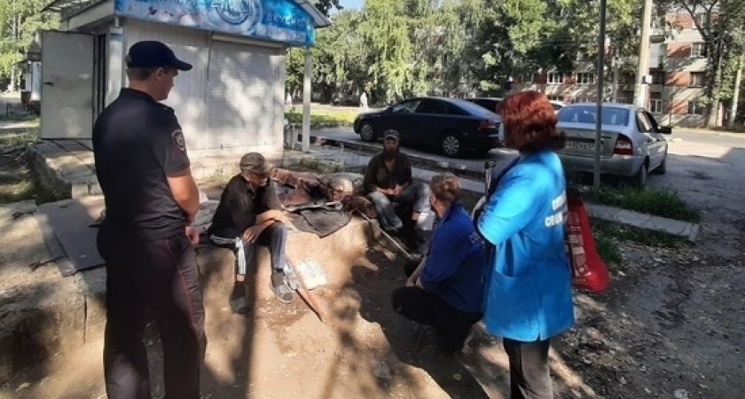 В Пензе бездомным раздали памятки по профилактике пожара и ковида