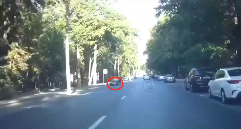 Пешехода подбросило после столкновения с легковушкой на Лермонтова в Пензе 