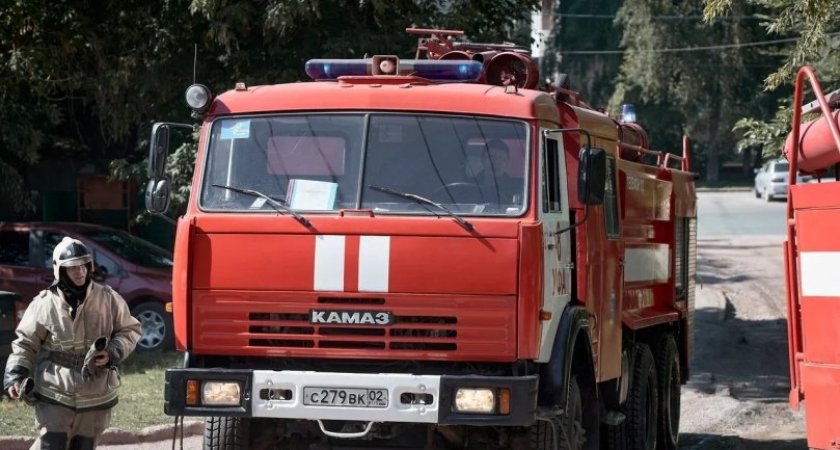 В одном из пензенских бизнес-центров вспыхнул потолок