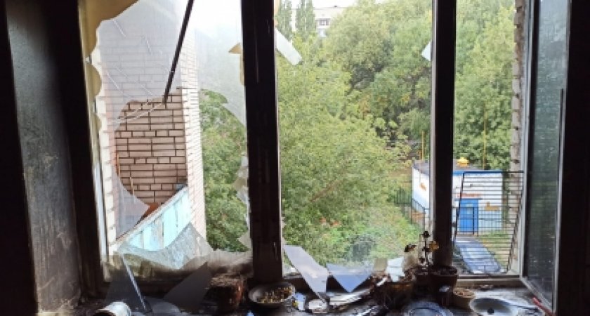 Эвакуировали семь человек во время тушения квартиры на Пролетарской в Пензе