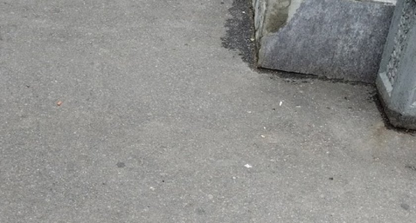 В Арбекове около магазина женщина упала и умерла, не дождавшись  помощи медиков