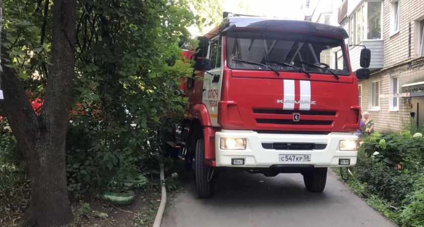 В Кузнецке Пензенской области из пожара спасли 9 человек, 4 из них - дети