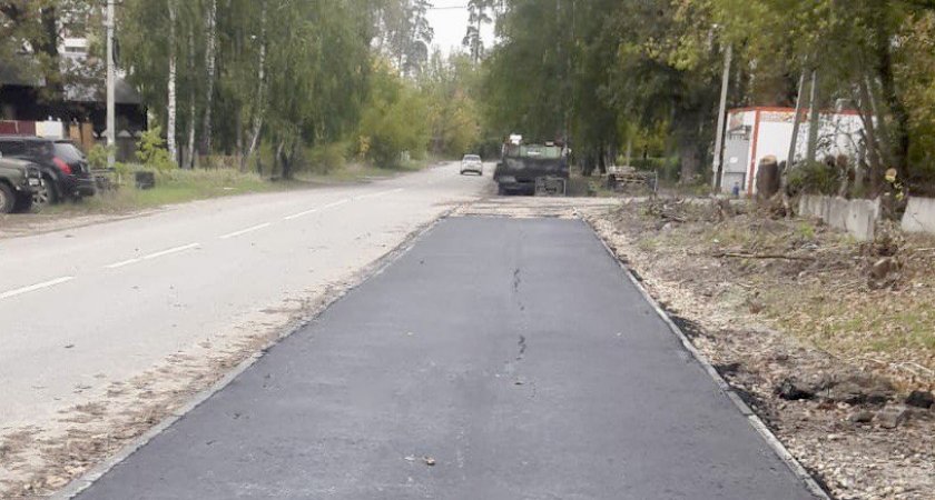 В Пензе на улице Мичурина обустроили тротуар для школьников