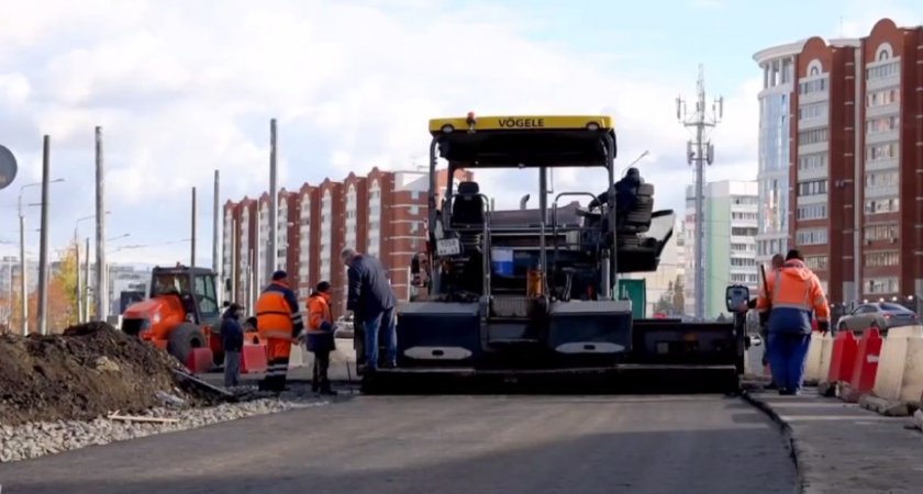 Олег Мельниченко поздравил работников дорожного хозяйства с профессиональным праздником