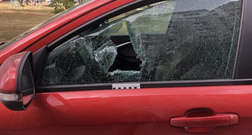 Разбивал стекла: житель Воронежа вскрыл несколько авто пензенцев 