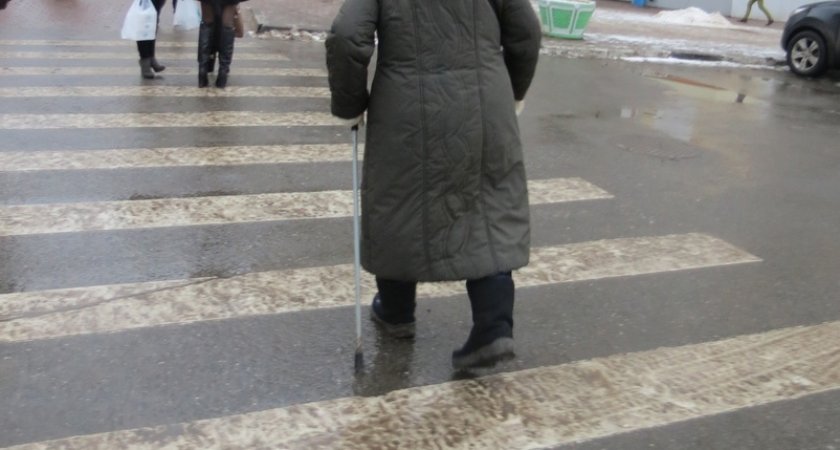 Пензячку шокировал поступок парня, который переводил бабушку через дорогу около "Океана"