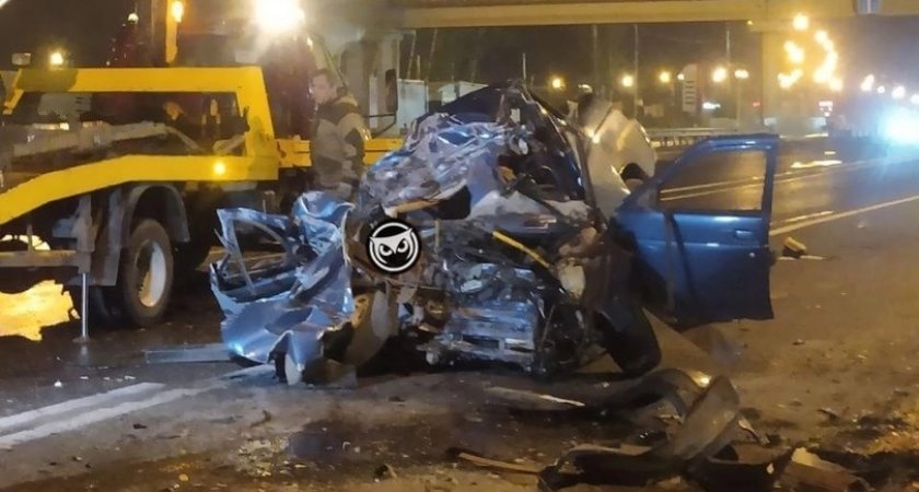 Появились фото и видео с места смертельного ДТП у Золотого петушка