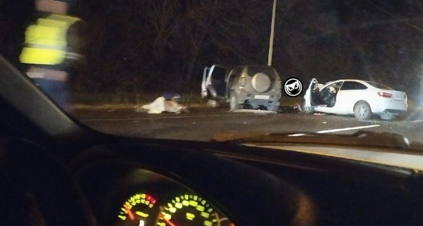 На трассе М5 в Пензе произошло серьезное ДТП: на асфальте лежит тело
