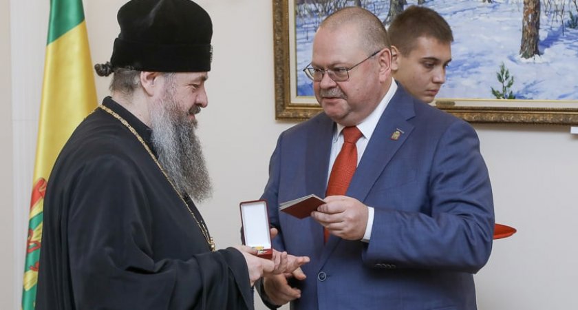 Пензенский губернатор принял участие в культурно-просветительском форуме