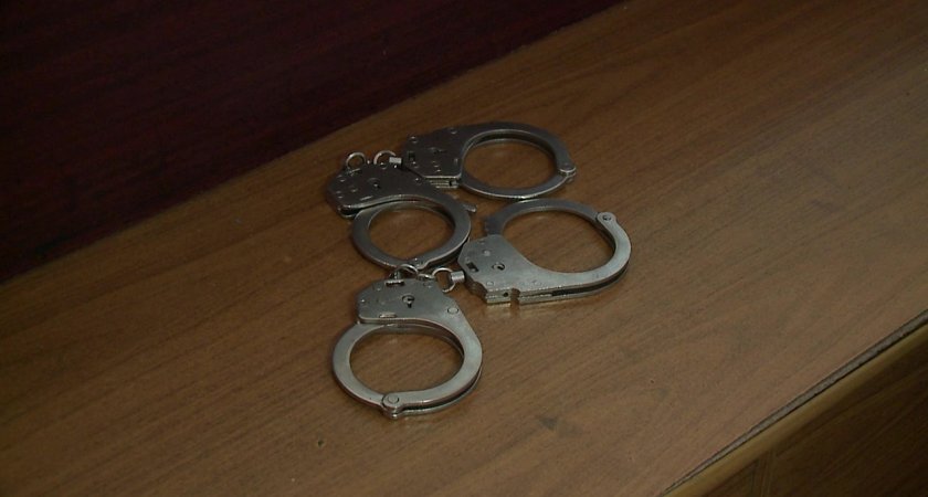 На 5 лет за кражу алкоголя: в Пензенской области двое парней обокрали магазин