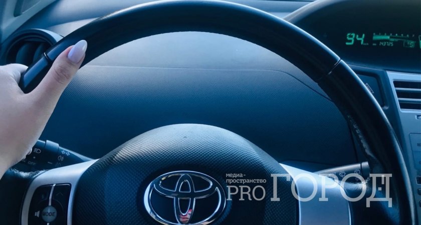 Свыше 100 водителей Пензы оштрафовали за использование телефона