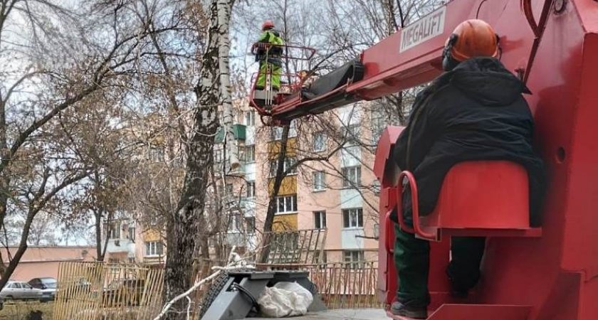 В Пензе два дома остались без крыши из-за обрушившегося урагана