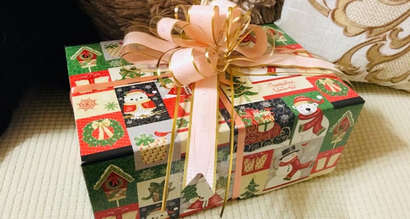 Известно, кто будет поставлять новогодние подарки детям из малообеспеченных семей 